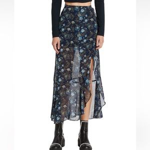 Free People
Asymmetric Floral Midi-Skirt